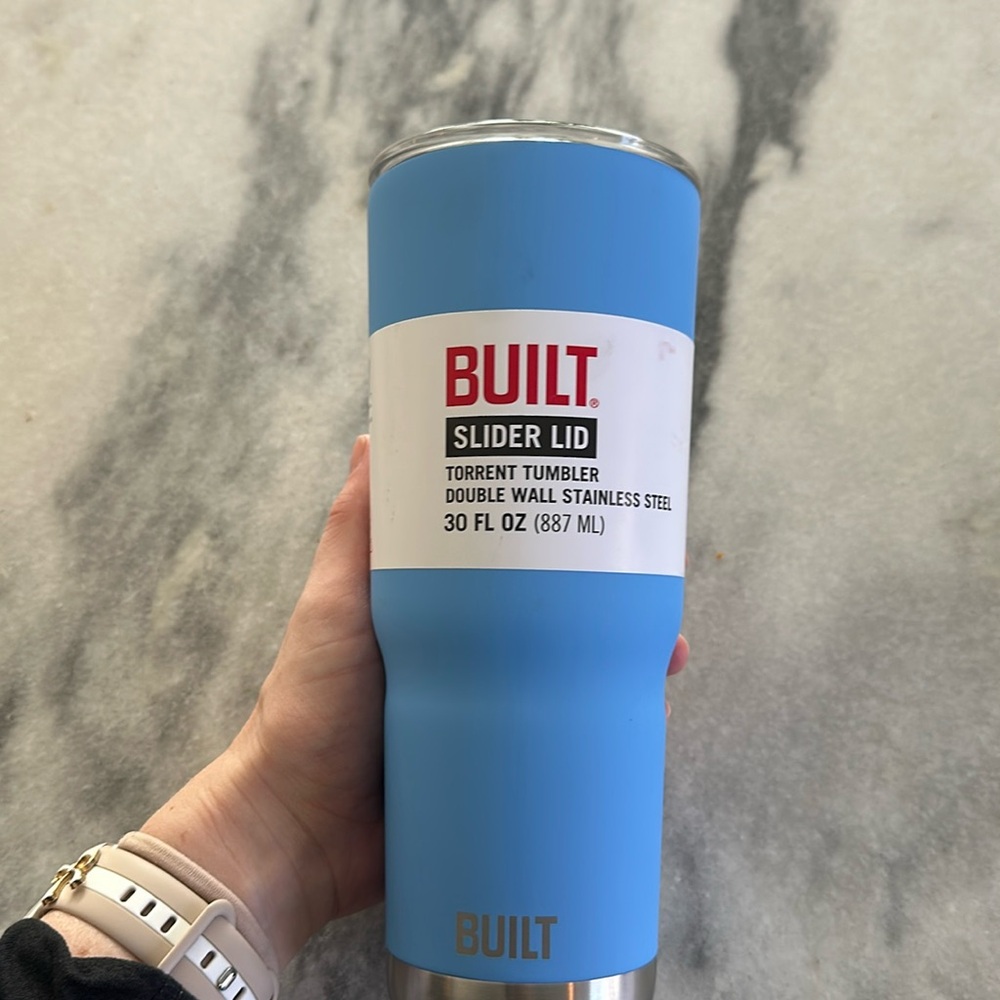 Built slider lid torrent tumbler